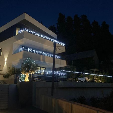 Aparthotel Villa V With Heated Pool Rijeka Extérieur photo