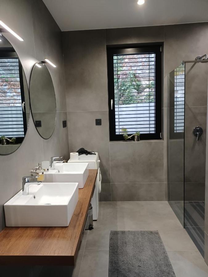 Aparthotel Villa V With Heated Pool Rijeka Extérieur photo