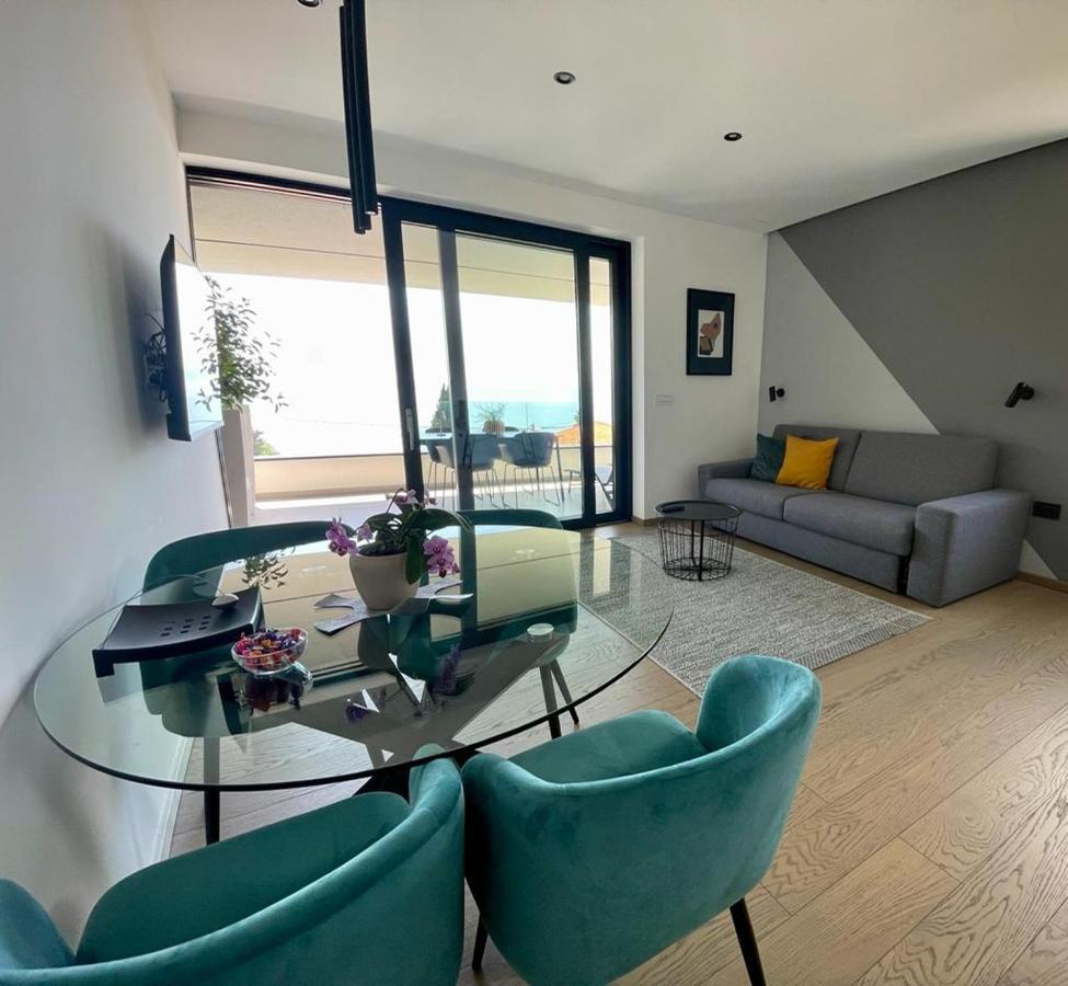 Aparthotel Villa V With Heated Pool Rijeka Extérieur photo