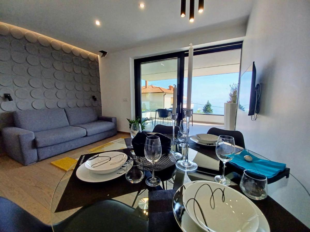 Aparthotel Villa V With Heated Pool Rijeka Extérieur photo